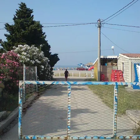 Odmaraliste Do Plaze Biserne Obale Podgoriçe